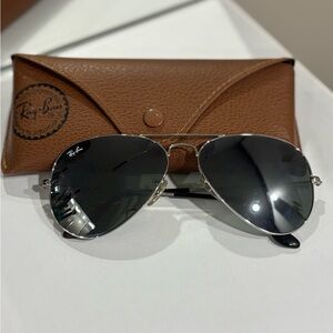 Ray-Ban Black and Silver Aviator Sunglasses